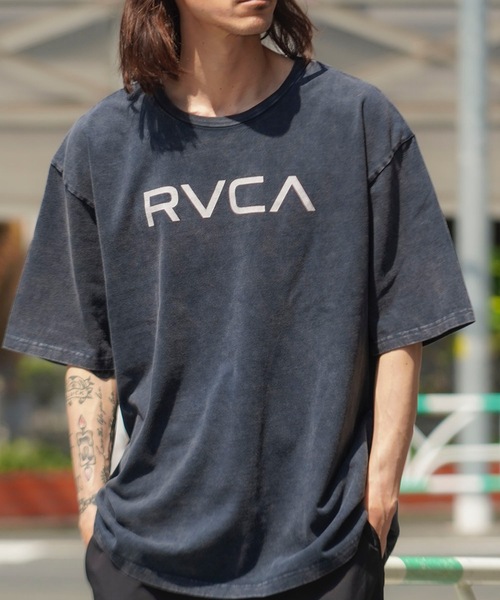 RVCA（ルーカ）の「RVCA メンズ DAY DREAM RVCA SS Tシャツ 【2025年春夏モデル】/ルーカ半袖ロゴTシャツ（Tシャツ/カットソー・メンズ・グリーン系その他/ブラック/マスタード/グレー系その他/ホワイト・X-LARGE/LARGE/MEDIUM/SMALL）」の13枚目の写真