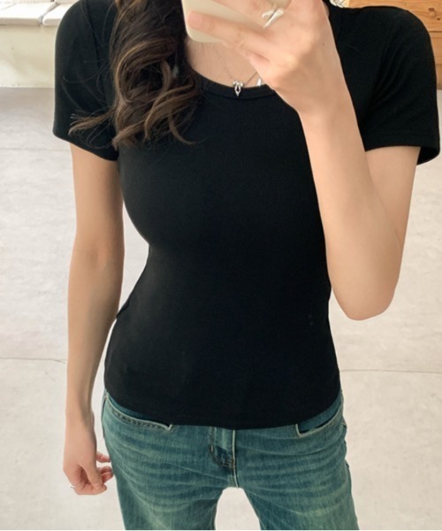 Vipoa(ヴィポア)の「バックレーススリムTシャツ(Tシャツ/カットソー・レディース・ホワイト/ブラック・FREE)」の3枚目の写真