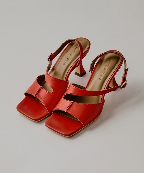 UNITED TOKYO(ユナイテッドトウキョウ)の「Cow Leather Curvy Mule|美脚見え/本革/夏小物/サンダル/牛革(サンダル・レディース・ブラック/ベージュ/レッド・1/2)」の14枚目の写真