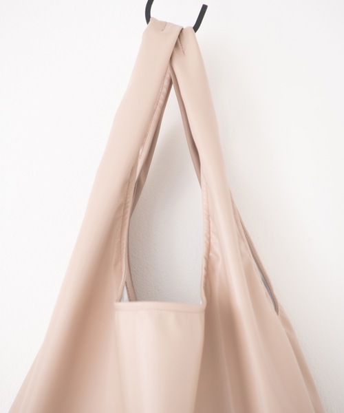 RYU(リュー)の「vegan leather bag(トートバッグ・レディース・ブラック/スモークピンク・FREE)」の5枚目の写真