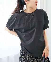 《接触冷感》ナイロンストレッチスリーブタックブラウス