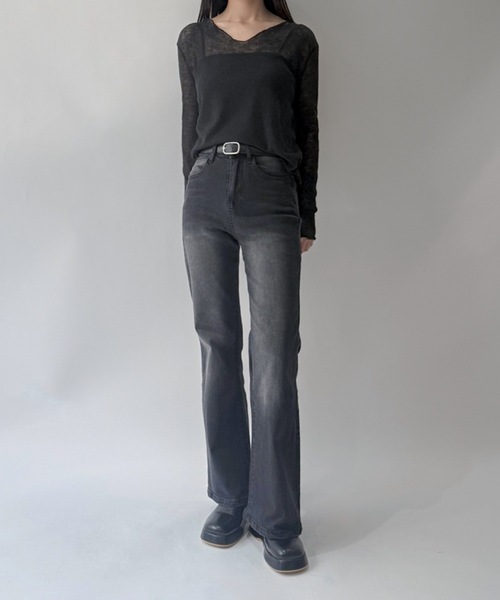 on:nue（オンニュ）の「【on:nue】[2色展開/3サイズ展開]  美脚デニムキックフレアパンツ（デニムパンツ・レディース・ブラック/ブルー・SMALL/MEDIUM/LARGE）」の3枚目の写真