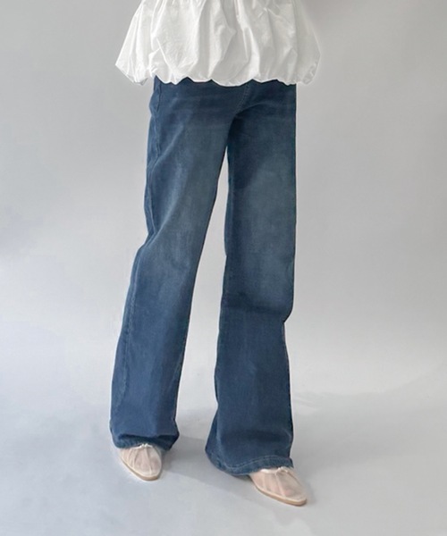 on:nue（オンニュ）の「【on:nue】[2色展開/3サイズ展開]  美脚デニムキックフレアパンツ（デニムパンツ・レディース・ブラック/ブルー・SMALL/MEDIUM/LARGE）」の13枚目の写真