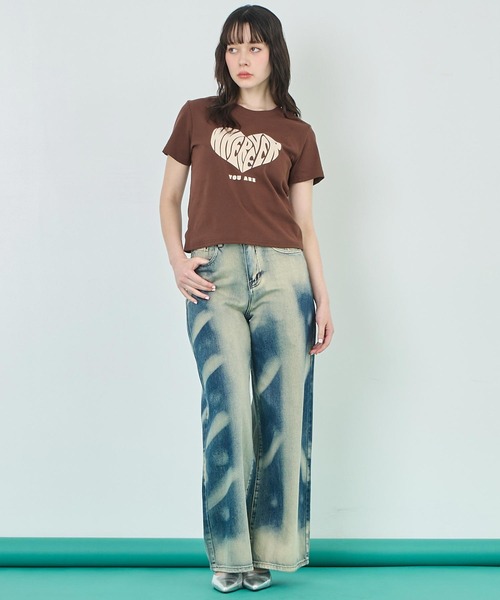 ANAP(アナップ)の「フロッキー ハート ロゴ プリント Tシャツ(Tシャツ/カットソー・レディース・ブラック/ホワイト/ブラウン・FREE)」の15枚目の写真