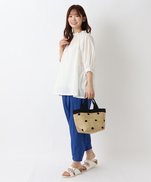 one'sterrace(ワンズテラス)の「ペーパー風ドット柄手提げバッグ(トートバッグ・レディース・ブラック系8/ベージュ系8・99)」の14枚目の写真