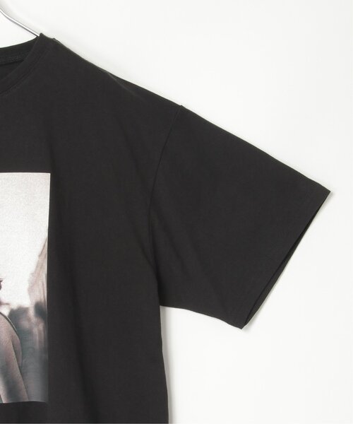 VENCEEXCHANGE(ヴァンスエクスチェンジ)の「ユニセックスフォトTシャツ(Tシャツ/カットソー・レディース・オフホワイト/ブラック/チャコール・FREE)」の16枚目の写真