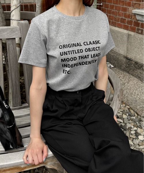 LE MORE(リモア)の「マルチロゴプリントTシャツ(Tシャツ/カットソー・レディース・グレー/アイボリー・FREE)」の1枚目の写真