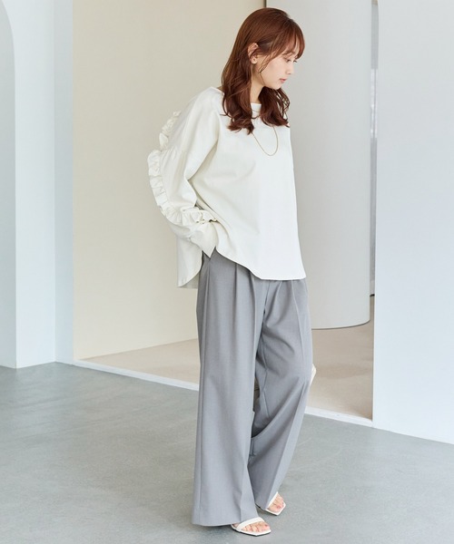 LAVEANGE(ラビアンジェ)の「フリル切替ポンチプルオーバー(Tシャツ/カットソー・レディース・ブラック/グレイッシュベージュ/オフホワイト・M/LL/3L/4L/5L)」の10枚目の写真