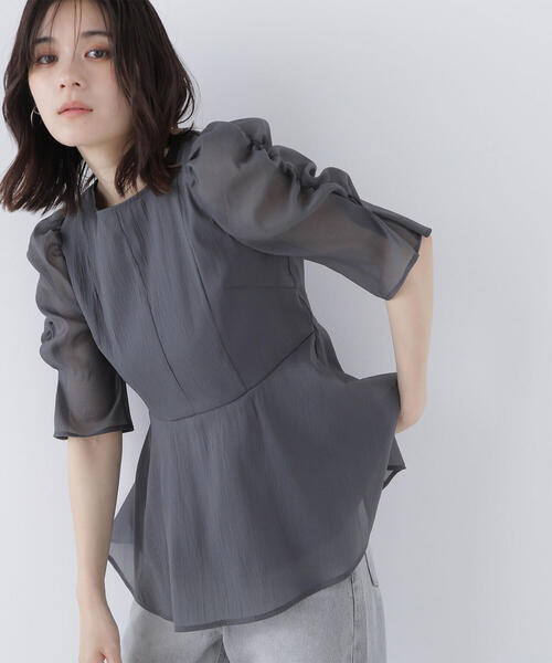 NATURAL BEAUTY BASIC（ナチュラルビューティーベーシック）の「◇シアーペプラムブラウス（シャツ/ブラウス・レディース・チャコールグレー/オフホワイト/ラベンダー/ライトグリーン・SMALL/MEDIUM）」の6枚目の写真