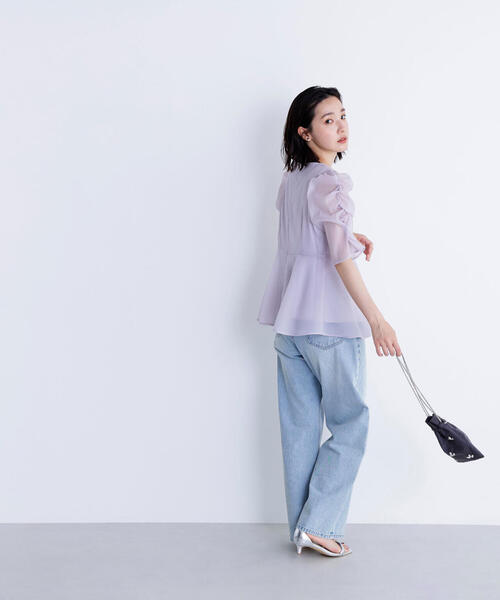 NATURAL BEAUTY BASIC（ナチュラルビューティーベーシック）の「◇シアーペプラムブラウス（シャツ/ブラウス・レディース・チャコールグレー/オフホワイト/ラベンダー/ライトグリーン・SMALL/MEDIUM）」の17枚目の写真