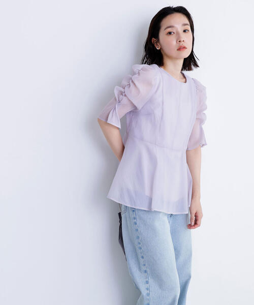 NATURAL BEAUTY BASIC（ナチュラルビューティーベーシック）の「◇シアーペプラムブラウス（シャツ/ブラウス・レディース・チャコールグレー/オフホワイト/ラベンダー/ライトグリーン・SMALL/MEDIUM）」の18枚目の写真