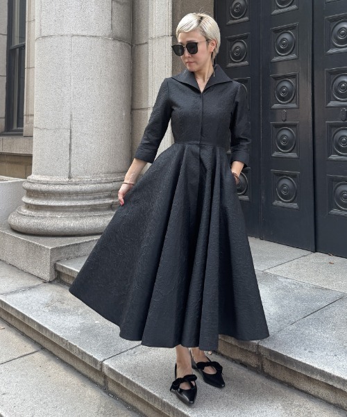 JENNE(ジェンヌ)の「ジャガードフィット&フレアワンピース(ワンピース・レディース・ブラック/ホワイト/ネイビー・SMALL/MEDIUM/LARGE/X-LARGE)」の5枚目の写真