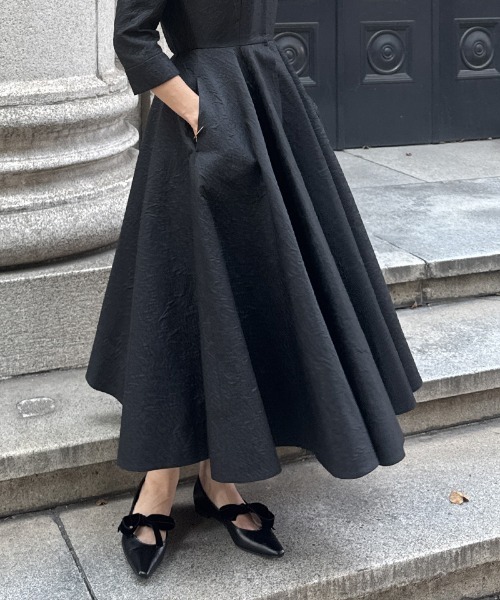 JENNE(ジェンヌ)の「ジャガードフィット&フレアワンピース(ワンピース・レディース・ブラック/ホワイト/ネイビー・SMALL/MEDIUM/LARGE/X-LARGE)」の12枚目の写真