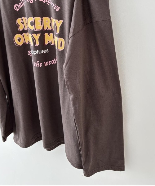 maison de LATIR(メゾンドラティール)の「ほどよい抜け感とこなれ感の大人カジュアルシャツ(Tシャツ/カットソー・レディース・ホワイト/ブラウン・FREE)」の14枚目の写真