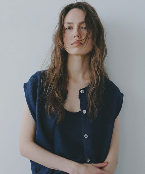 【ETRE TOKYO】リリヤーンスリーブレスニットトップス　navy リリヤーンスリーブレスニットトップス（ニット/セーター