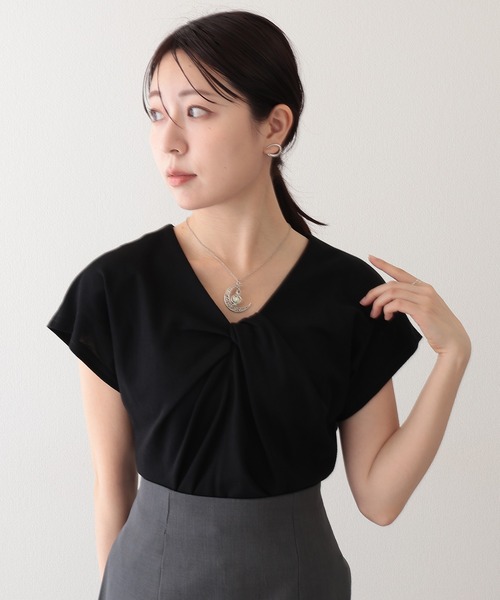 Lace Ladies(レースレディース)の「Vネック フロント ツイスト フレンチスリーブ Tシャツ(Tシャツ/カットソー・レディース・グレー/ホワイト/ネイビー/ブラック/ラベンダー・FREE)」の10枚目の写真