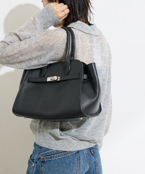 AULENTTI（オウレンティ）の「【AULENTTI/オウレンティ】バックルツキMINI BOSTON（ボストンバッグ・レディース・ブラック/ブラウン・FREE）」の4枚目の写真