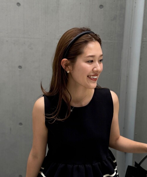 NOLLEY’S(ノーリーズ)の「【PR阿部☆別注】カチューシャスリム(カチューシャ・レディース・ブラック・FREE)」の2枚目の写真