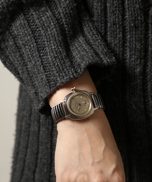 HIROB（ヒロブ）の「【VAGUE WATCH CO.  / ヴァーグウォッチ】Coussin Early Extension 32mm（アナログ腕時計・レディース・シルバー・FREE）」の12枚目の写真