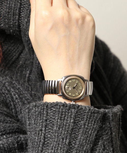 HIROB（ヒロブ）の「【VAGUE WATCH CO.  / ヴァーグウォッチ】Coussin Early Extension 32mm（アナログ腕時計・レディース・シルバー・FREE）」の13枚目の写真