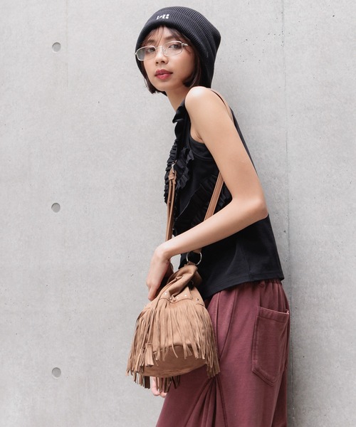 PAGEBOY（ページボーイ）の「スウェードフリンジキンチャク（ショルダーバッグ・レディース・ベージュ/オフホワイト・FREE）」の4枚目の写真