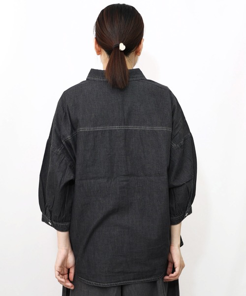 ScoLar（スカラー）の「151704-1：刺繍デニムシャツ（Tシャツ/カットソー・レディース・ブラック/ブルー・M/L）」の8枚目の写真