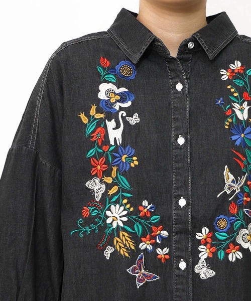 ScoLar（スカラー）の「151704-1：刺繍デニムシャツ（Tシャツ/カットソー・レディース・ブラック/ブルー・M/L）」の15枚目の写真