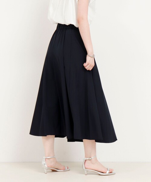 MICO COULIER（ミコクリエ）の「ナイロンストレッチスカート（スカート・レディース・チャコールグレー/ネイビー・38/36）」の4枚目の写真