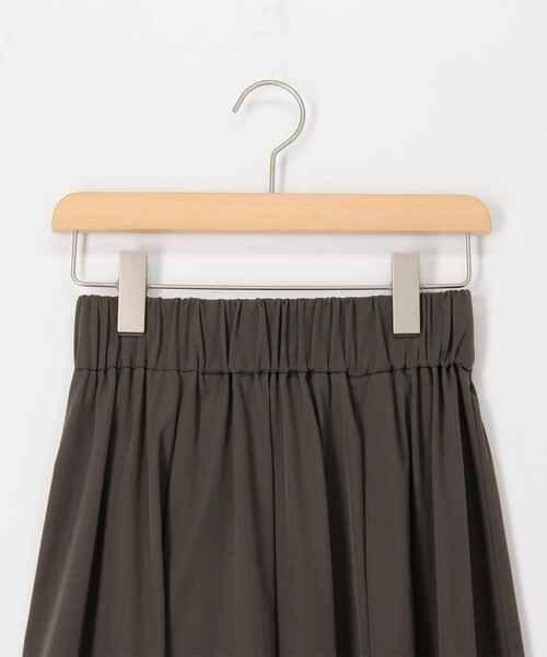 MICO COULIER（ミコクリエ）の「ナイロンストレッチスカート（スカート・レディース・チャコールグレー/ネイビー・38/36）」の17枚目の写真
