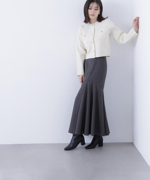 NATURAL BEAUTY BASIC（ナチュラルビューティーベーシック）の「◇エンブレムボタンニットジャケット（カーディガン/ボレロ・レディース・ブルー/ネイビー/イエロー/オフホワイト/キャメル・FREE）」の7枚目の写真