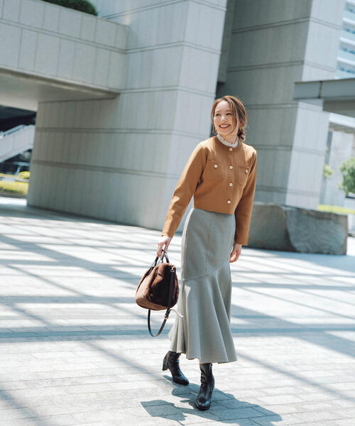 NATURAL BEAUTY BASIC（ナチュラルビューティーベーシック）の「◇エンブレムボタンニットジャケット（カーディガン/ボレロ・レディース・ブルー/ネイビー/イエロー/オフホワイト/キャメル・FREE）」の17枚目の写真