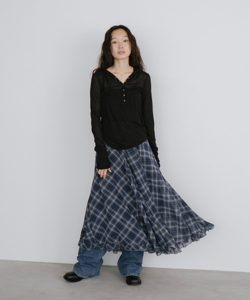 duei(デュイ)の「チェックフレアスカート(スカート・レディース・ブラック×ホワイト/ブルー・FREE)」の5枚目の写真