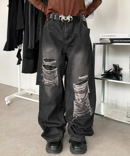 lilful(リルフル)の「クラッシュダメージ加工ワイドストレートデニムパンツ(デニムパンツ・メンズ・ブラック/ブルー・L/M)」の18枚目の写真