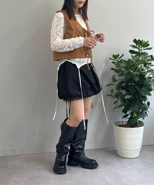 w closet（ダブルクローゼット）の「【25AW】レイヤードバルーンスカパン（スカート・レディース・オフホワイト/ブラック・FREE）」の11枚目の写真