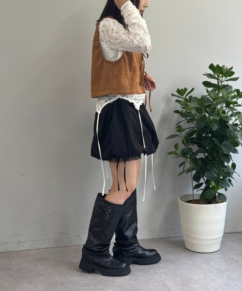 w closet（ダブルクローゼット）の「【25AW】レイヤードバルーンスカパン（スカート・レディース・オフホワイト/ブラック・FREE）」の13枚目の写真