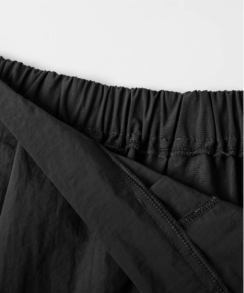 AMELY（エミリー）の「タックデザイン ボリュームフレアスカート（スカート・レディース・カーキブラウン/ブラック/テラコッタ/カーキ・S/M/L）」の8枚目の写真