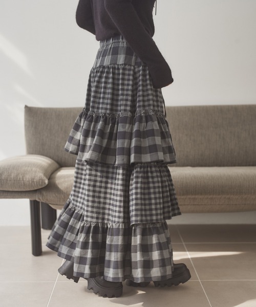 LAULEN(ローレン)の「check tiered frill long skirt /チェックティアードフリルロングスカート(スカート・レディース・チェック・FREE)」の2枚目の写真