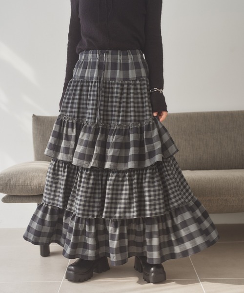 LAULEN(ローレン)の「check tiered frill long skirt /チェックティアードフリルロングスカート(スカート・レディース・チェック・FREE)」の3枚目の写真