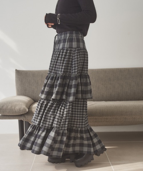 LAULEN(ローレン)の「check tiered frill long skirt /チェックティアードフリルロングスカート(スカート・レディース・チェック・FREE)」の4枚目の写真