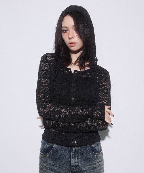 ENVYM（アンビー）の「フロント釦レーストップス（Tシャツ/カットソー・レディース・ブラック/ブラウン/ボルドー・FREE）」の4枚目の写真