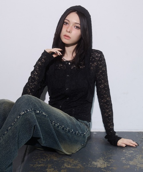 ENVYM（アンビー）の「フロント釦レーストップス（Tシャツ/カットソー・レディース・ブラック/ブラウン/ボルドー・FREE）」の11枚目の写真