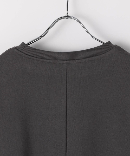 LEPSIM（レプシィム）の「袖タックボリュームチュニック　598255（スウェット・レディース・ピンク/チャコールグレー/ブラック/アイボリー/イエロー・FREE）」の11枚目の写真