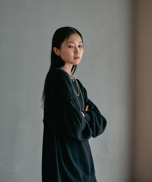 LEPSIM（レプシィム）の「袖タックボリュームチュニック　598255（スウェット・レディース・ピンク/チャコールグレー/ブラック/アイボリー/イエロー・FREE）」の16枚目の写真