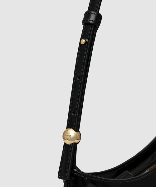 JACQUEMUS（ジャックムス）の「LE BISOU（ショルダーバッグ・レディース・ブラック・ONE SIZE）」の3枚目の写真