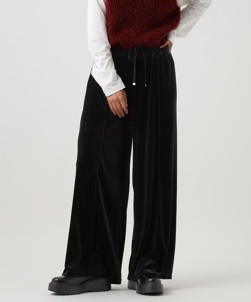 BAYFLOW（ベイフロー）の「[柔らかな穿き心地]ベロアワイドパンツ（その他パンツ・レディース・ブルー/ブラック/レッド・FREE）」の2枚目の写真