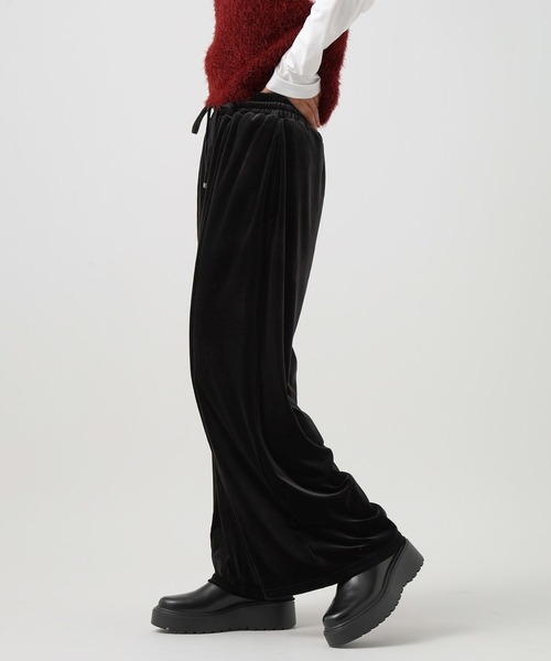 BAYFLOW（ベイフロー）の「[柔らかな穿き心地]ベロアワイドパンツ（その他パンツ・レディース・ブルー/ブラック/レッド・FREE）」の6枚目の写真