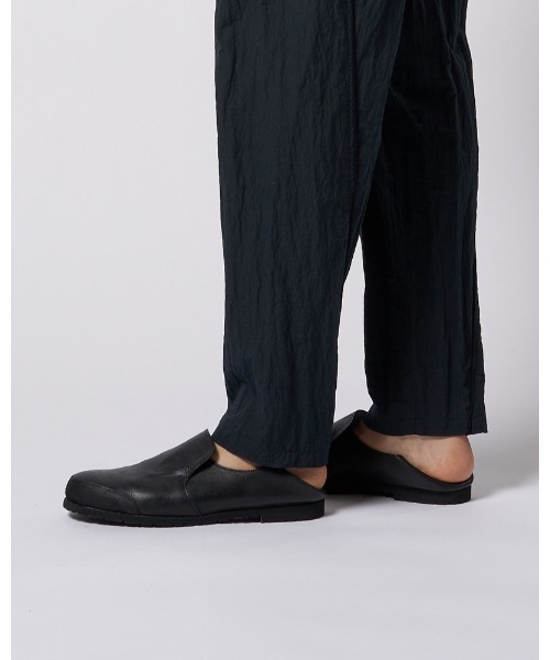 wjk（ダヴルジェイケイ）の「combination slip-on shoes（スリッポン・メンズ・ブラック・41/42/43）」の2枚目の写真