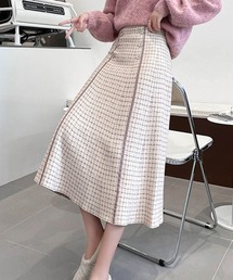 「クラシカルな色味に、遊び心をひとさじ。」ハイウエストレトロスカート