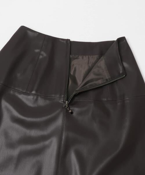 URBAN RESEARCH ROSSO WOMEN（アーバンリサーチ　ロッソ）の「バックジップフレアスカート（スカート・レディース・ダークブラウン/モカ/ライトグレー・36/38）」の11枚目の写真