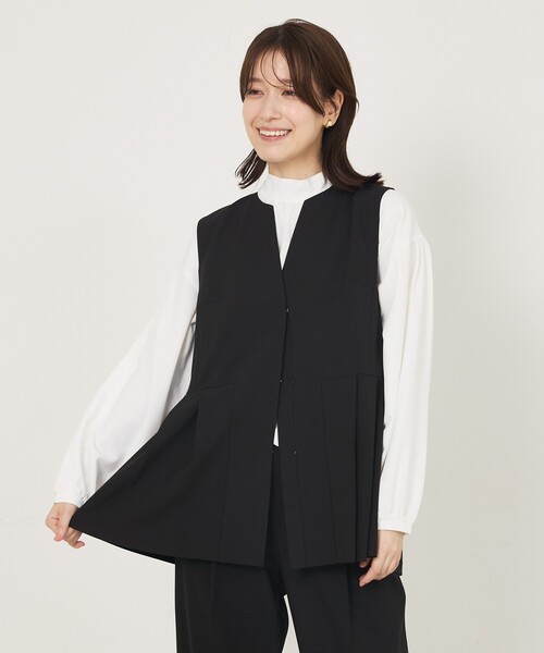 abahouse mavie（アバハウスマヴィ）の「【エニデイカセット】タック切り替えジレ/セミオケ/きれいめ/レイヤード/ベスト/シーズンレス（ベスト・レディース・ダークネイビー/ブラック/グレイッシュベージュ・36/38）」の9枚目の写真